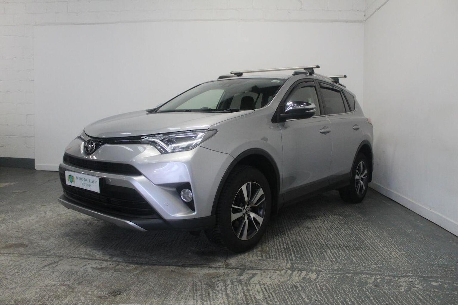Used Toyota RAV4 2016 for sale - 77937892: Photo 2
