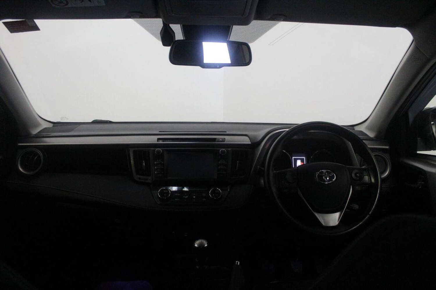 Used Toyota RAV4 2016 for sale - 77937892: Photo 29