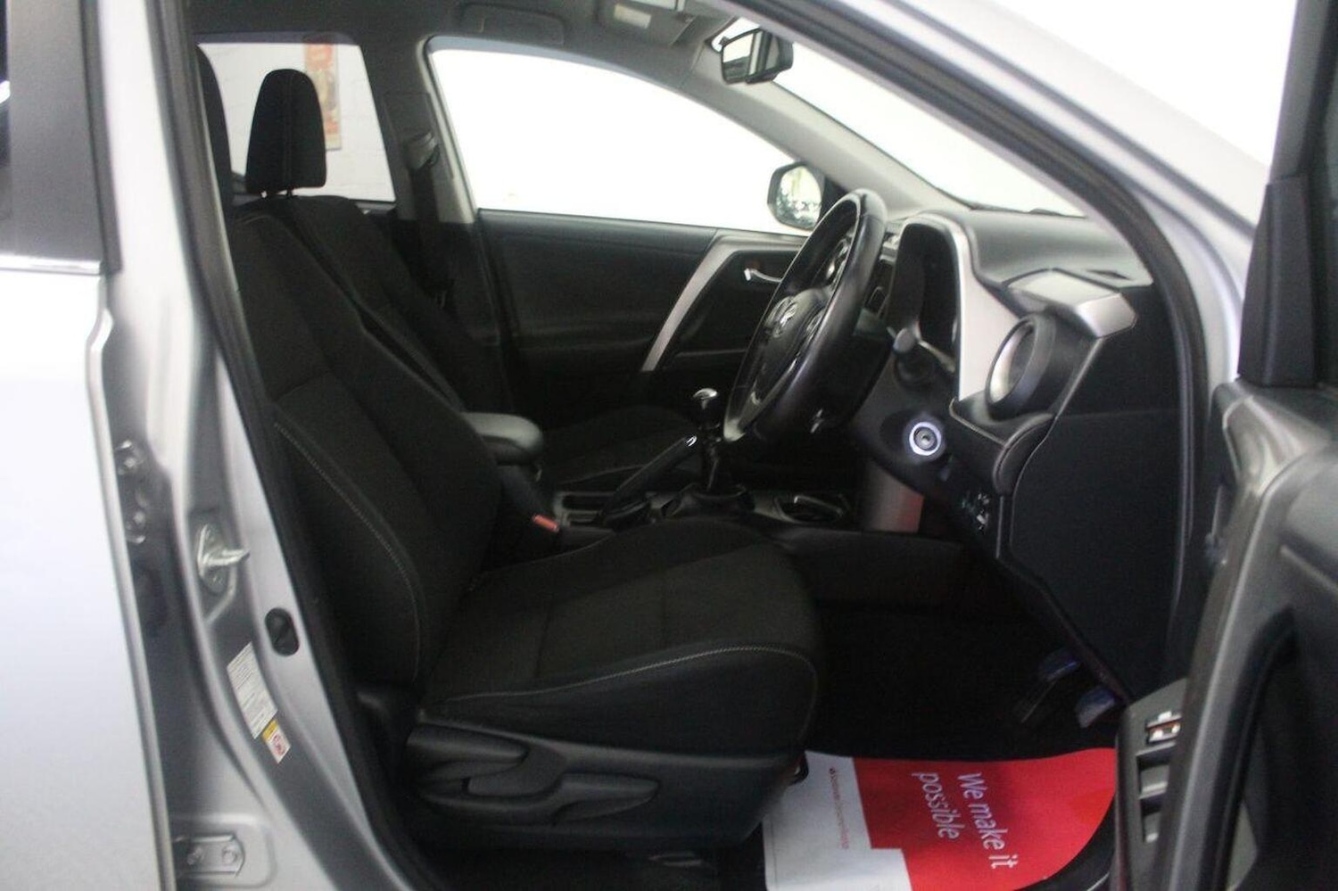 Used Toyota RAV4 2016 for sale - 77937892: Photo 30