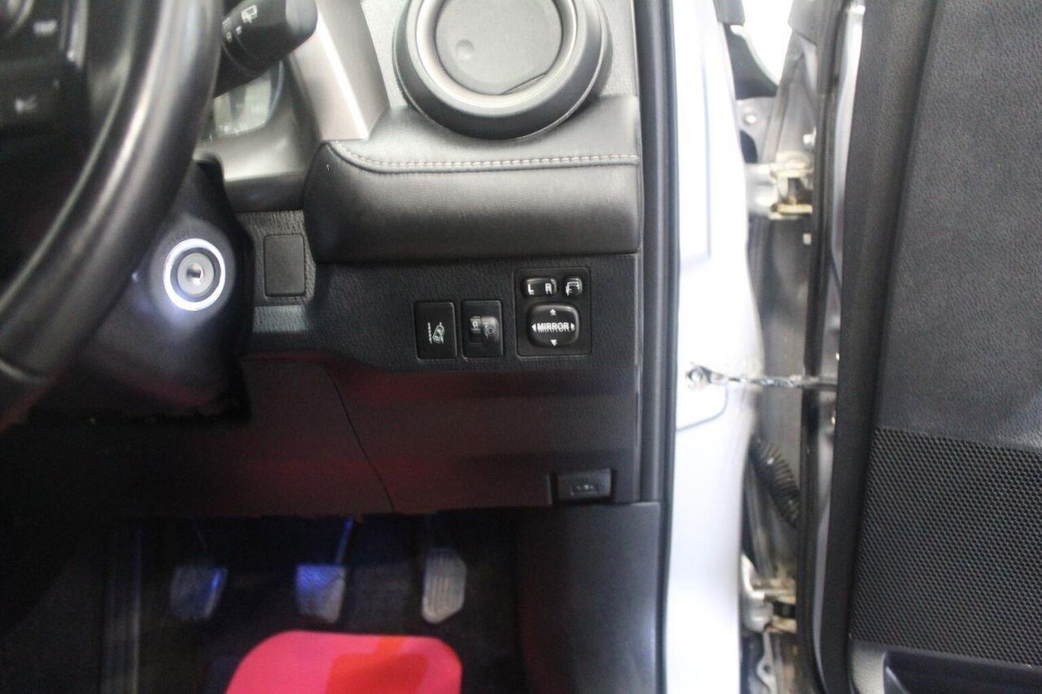 Used Toyota RAV4 2016 for sale - 77937892: Photo 48