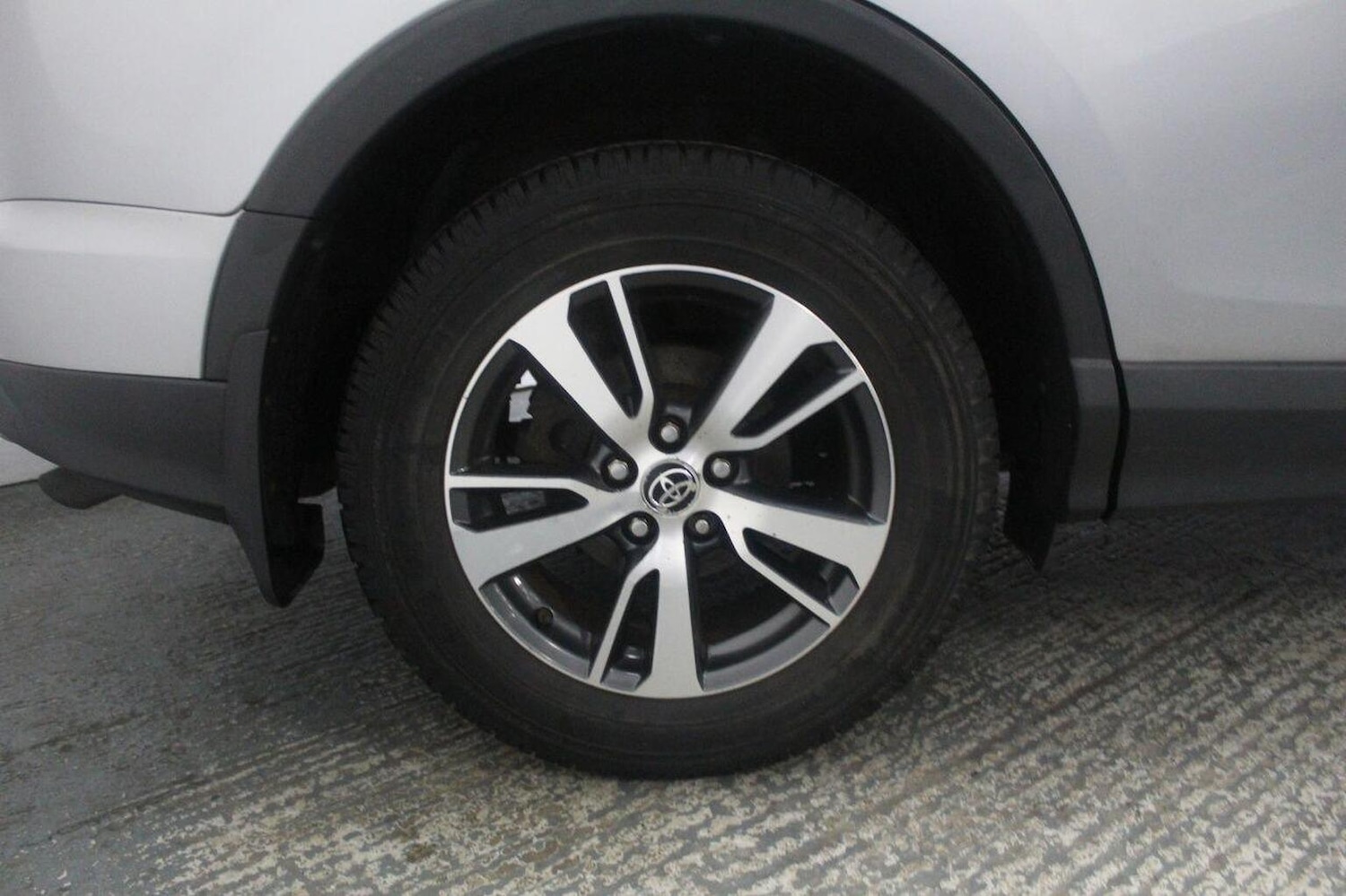 Used Toyota RAV4 2016 for sale - 77937892: Photo 57