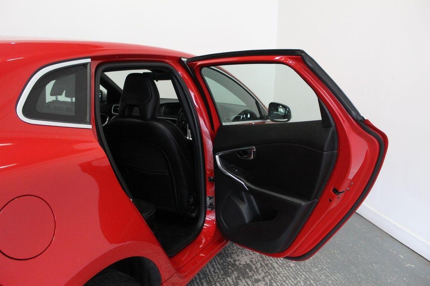 Used Volvo V40 2016 for sale - 77937805: Photo 24