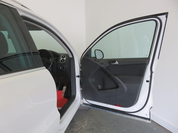 Used Volkswagen Tiguan 2010 for sale - 75587189: Photo 26
