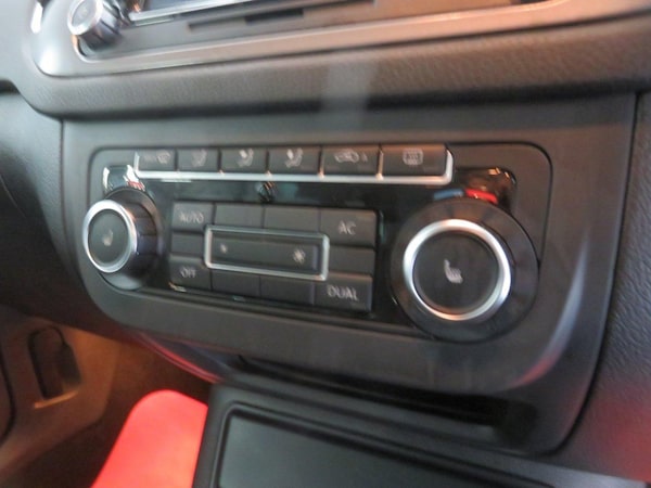 Used Volkswagen Tiguan 2010 for sale - 75587189: Photo 38