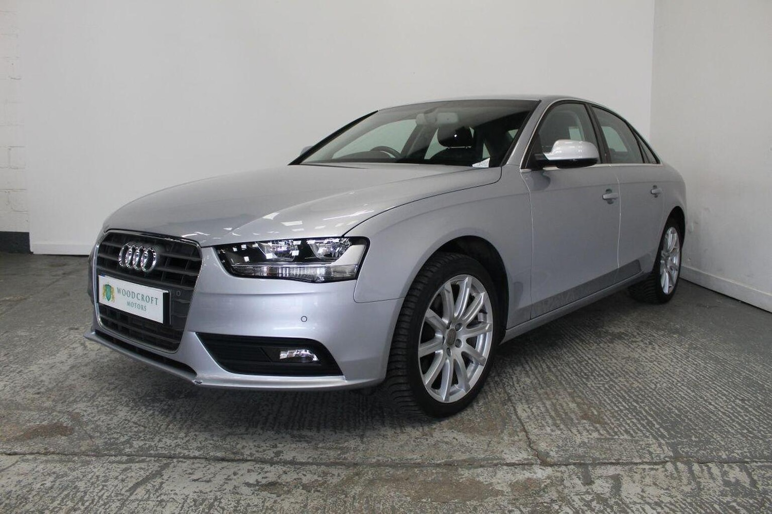 Used Audi A4 2014 for sale - 76126368: Photo 2