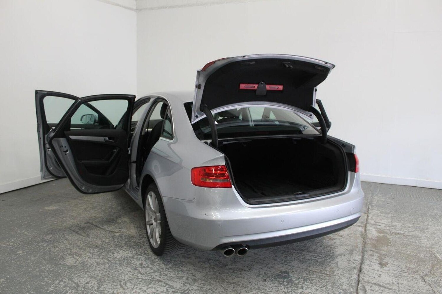 Used Audi A4 2014 for sale - 76126368: Photo 21