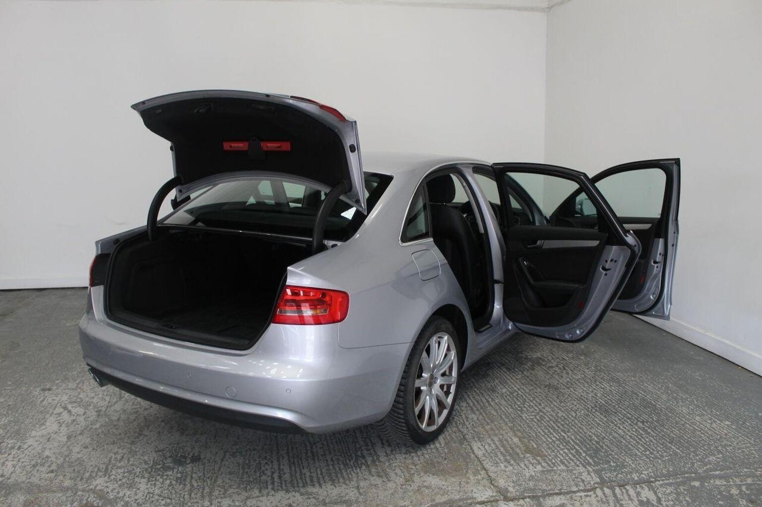 Used Audi A4 2014 for sale - 76126368: Photo 22