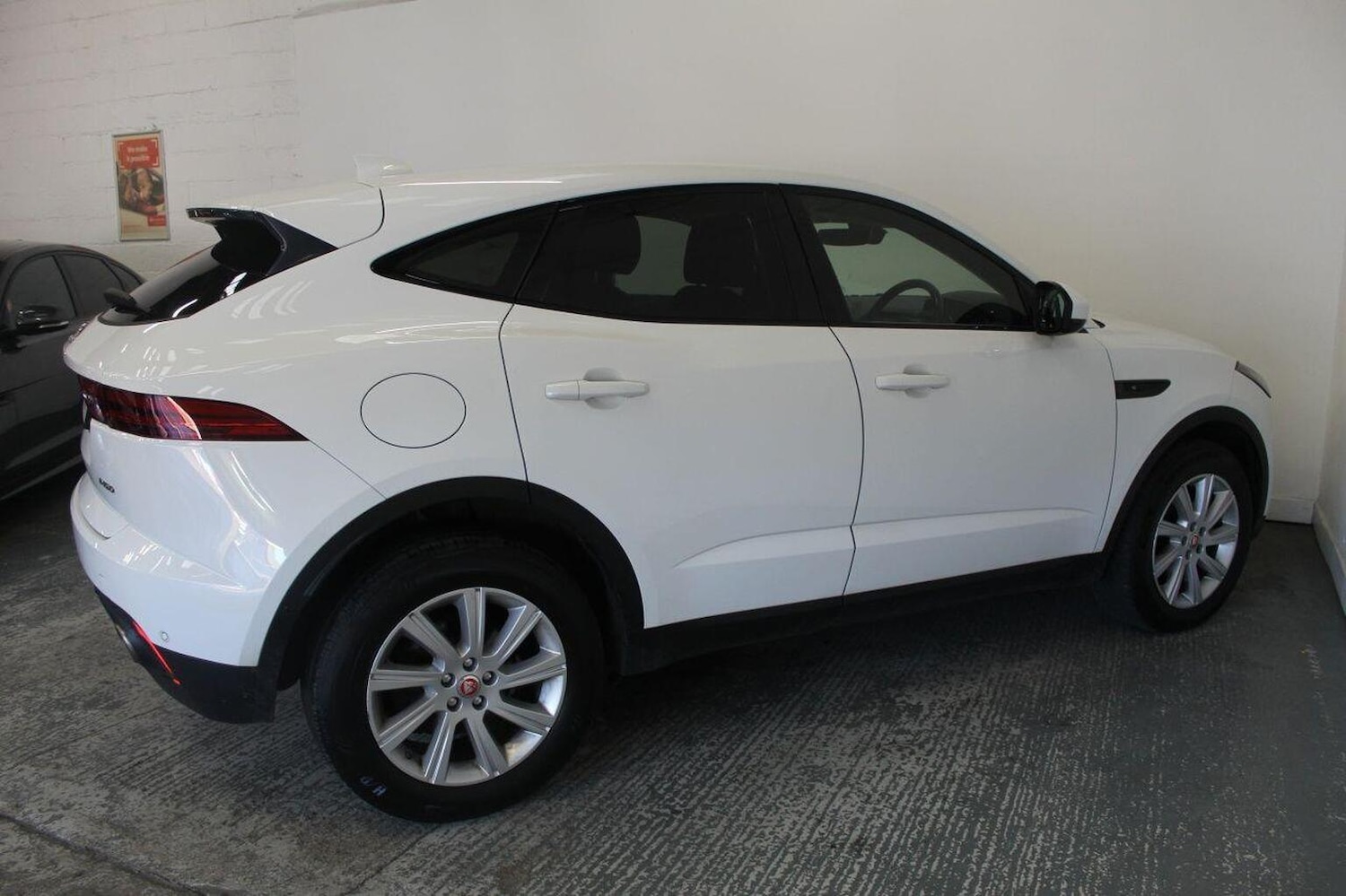 Used Jaguar E-Pace 2019 for sale - 76725596: Photo 11
