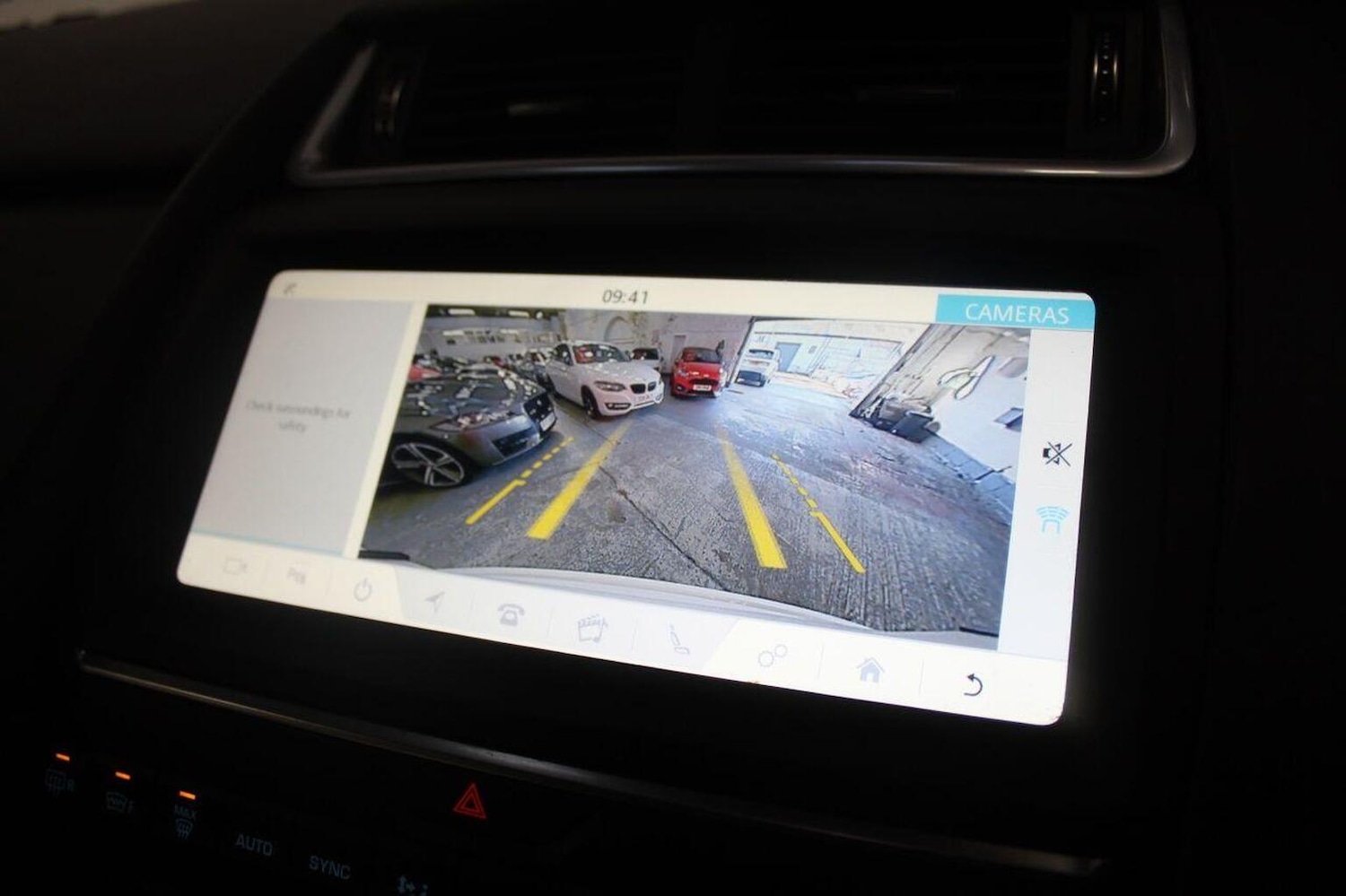 Used Jaguar E-Pace 2019 for sale - 76725596: Photo 41