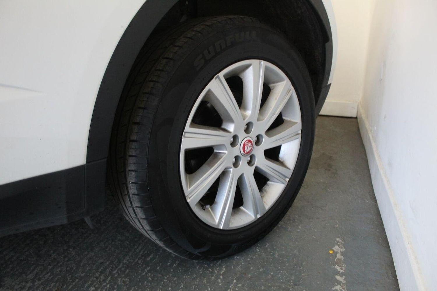 Used Jaguar E-Pace 2019 for sale - 76725596: Photo 61