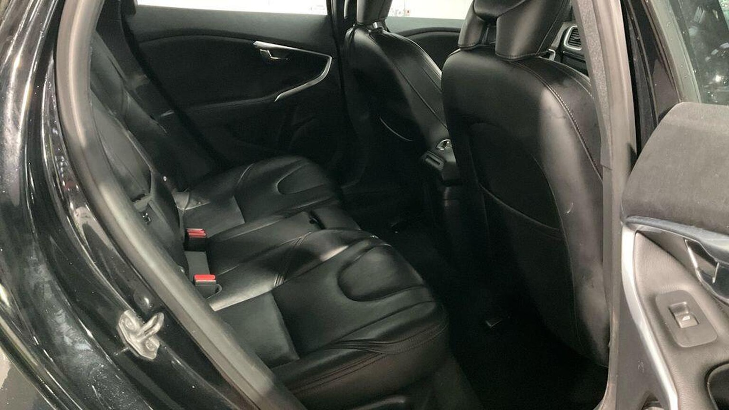 Used Volvo V40 2015 for sale - 77319846: Photo 13