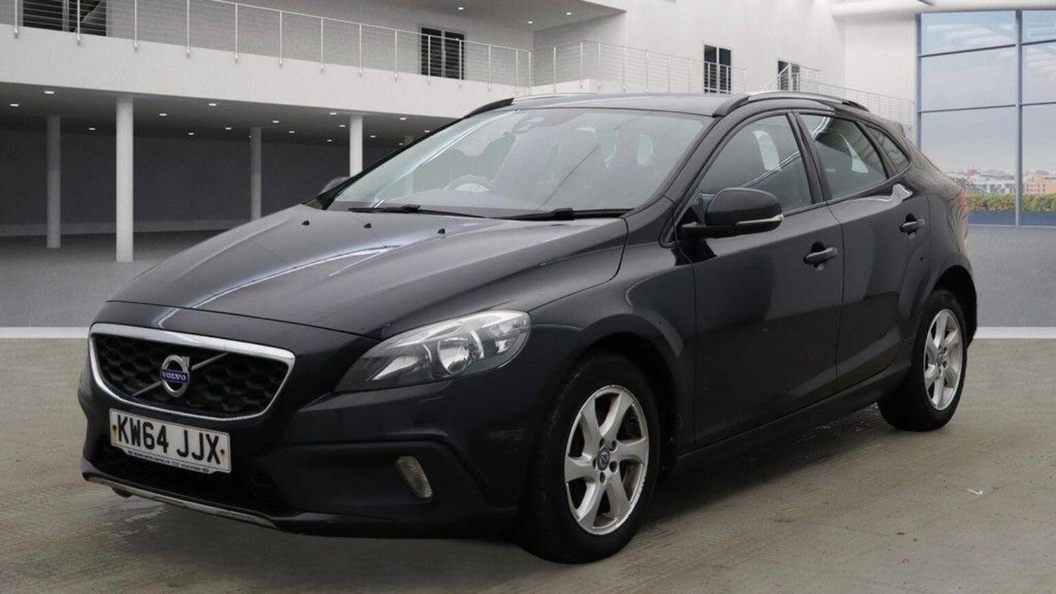 Used Volvo V40 2015 for sale - 77319846: Photo 3