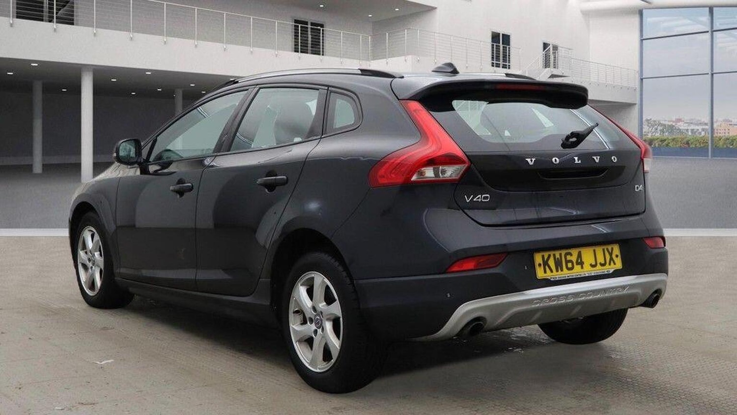 Used Volvo V40 2015 for sale - 77319846: Photo 5
