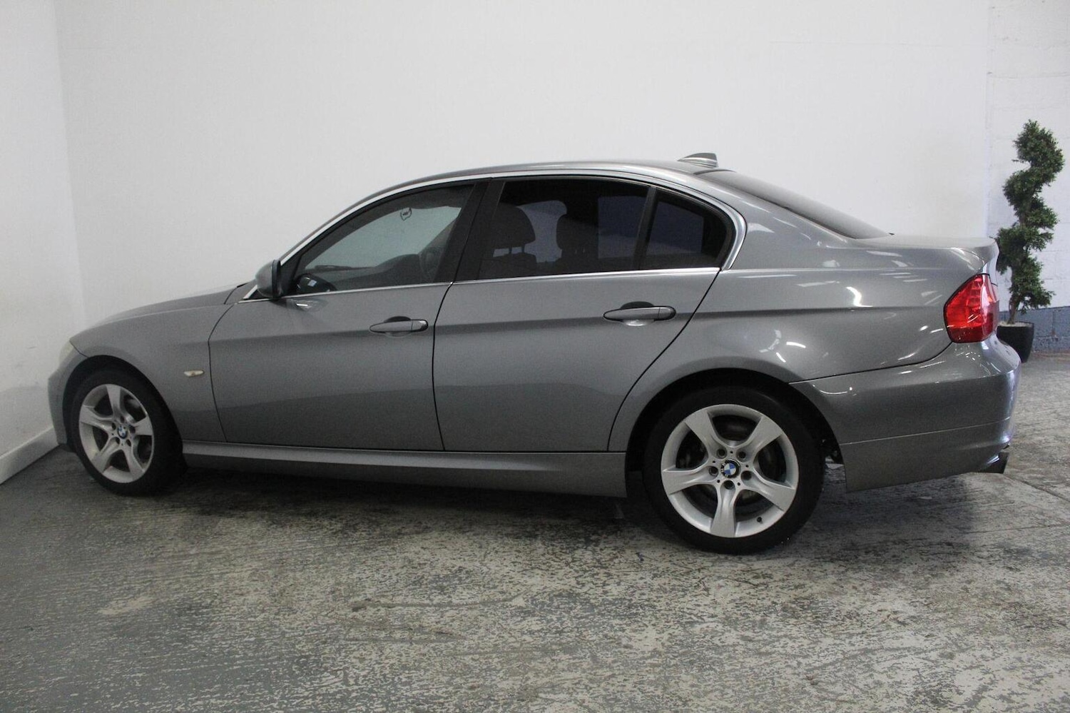 Used BMW 3 Series 2011 for sale - 78053281: Photo 10