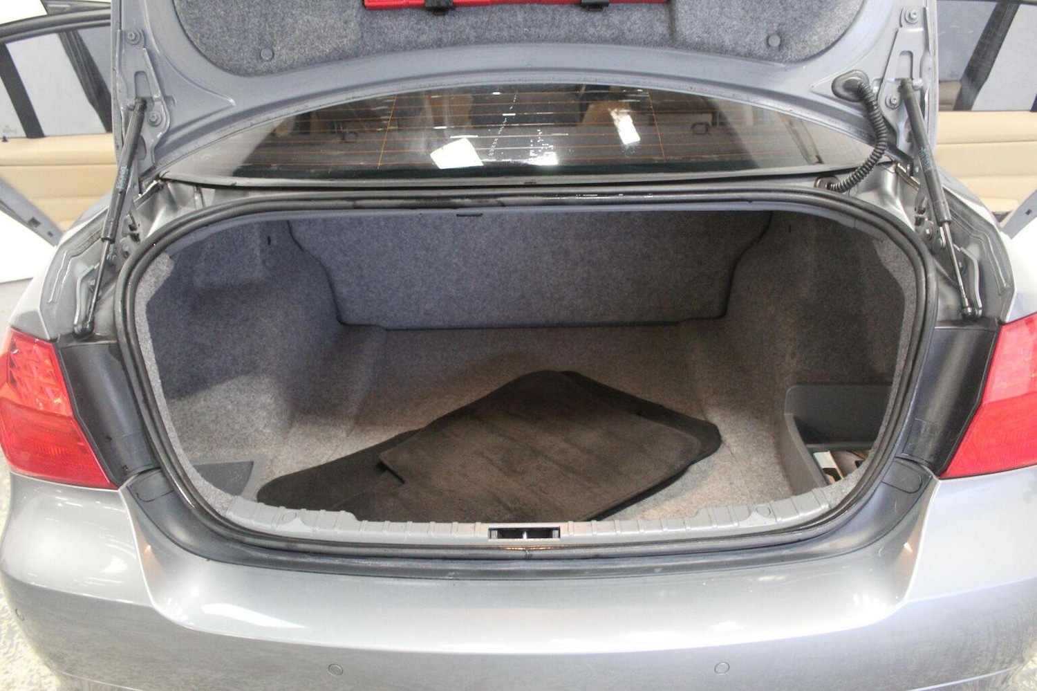 Used BMW 3 Series 2011 for sale - 78053281: Photo 22