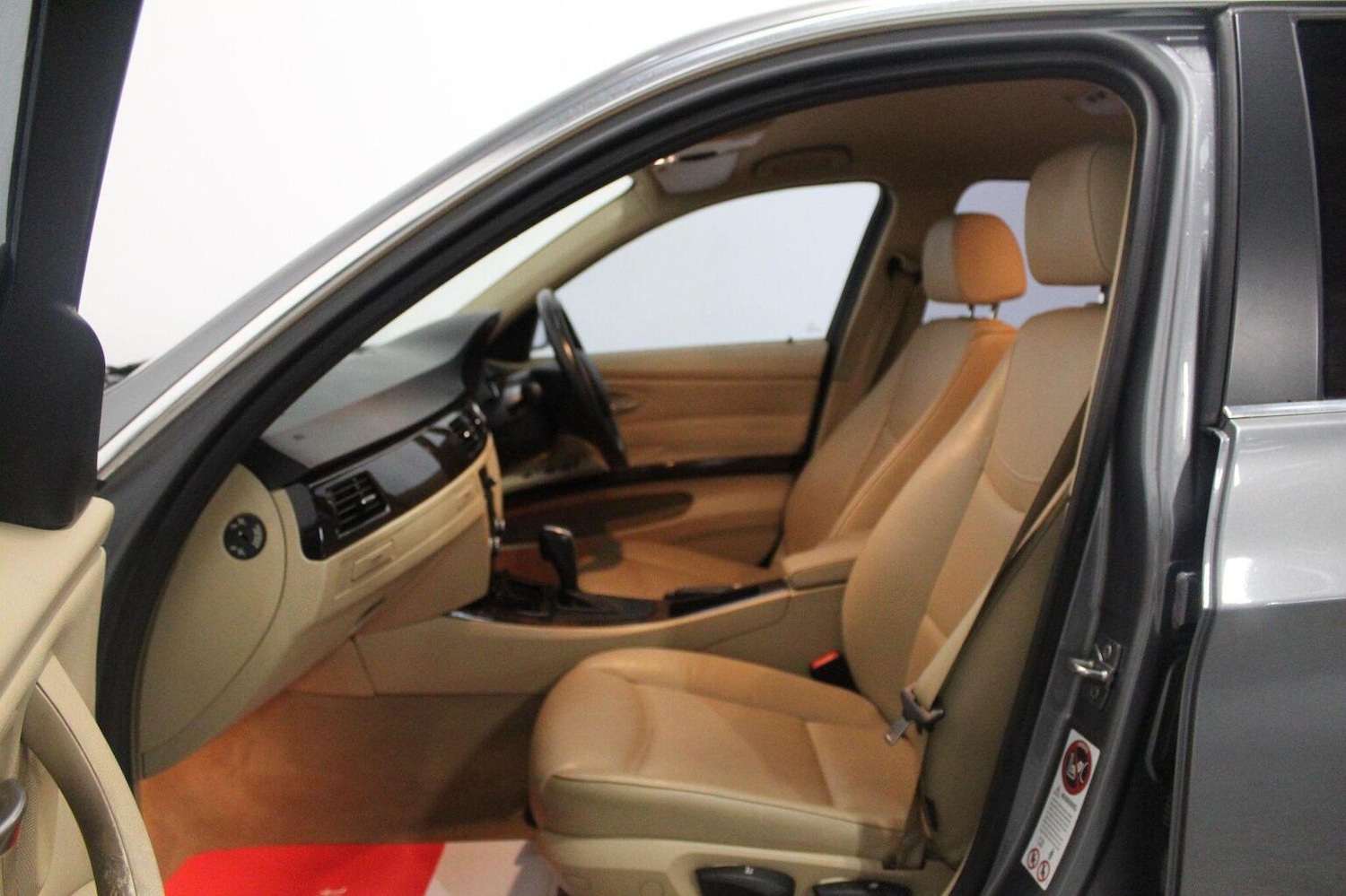 Used BMW 3 Series 2011 for sale - 78053281: Photo 44