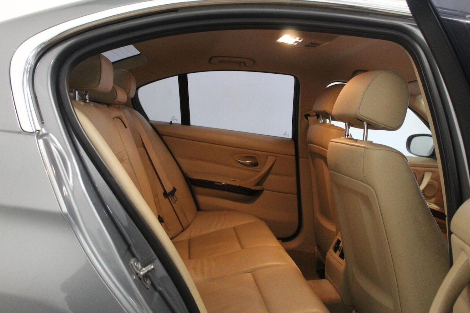 Used BMW 3 Series 2011 for sale - 78053281: Photo 47