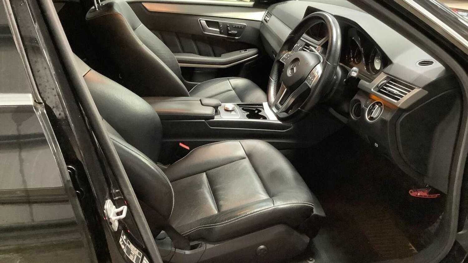 Used Mercedes-Benz E Class 2012 for sale - 77896143: Photo 13