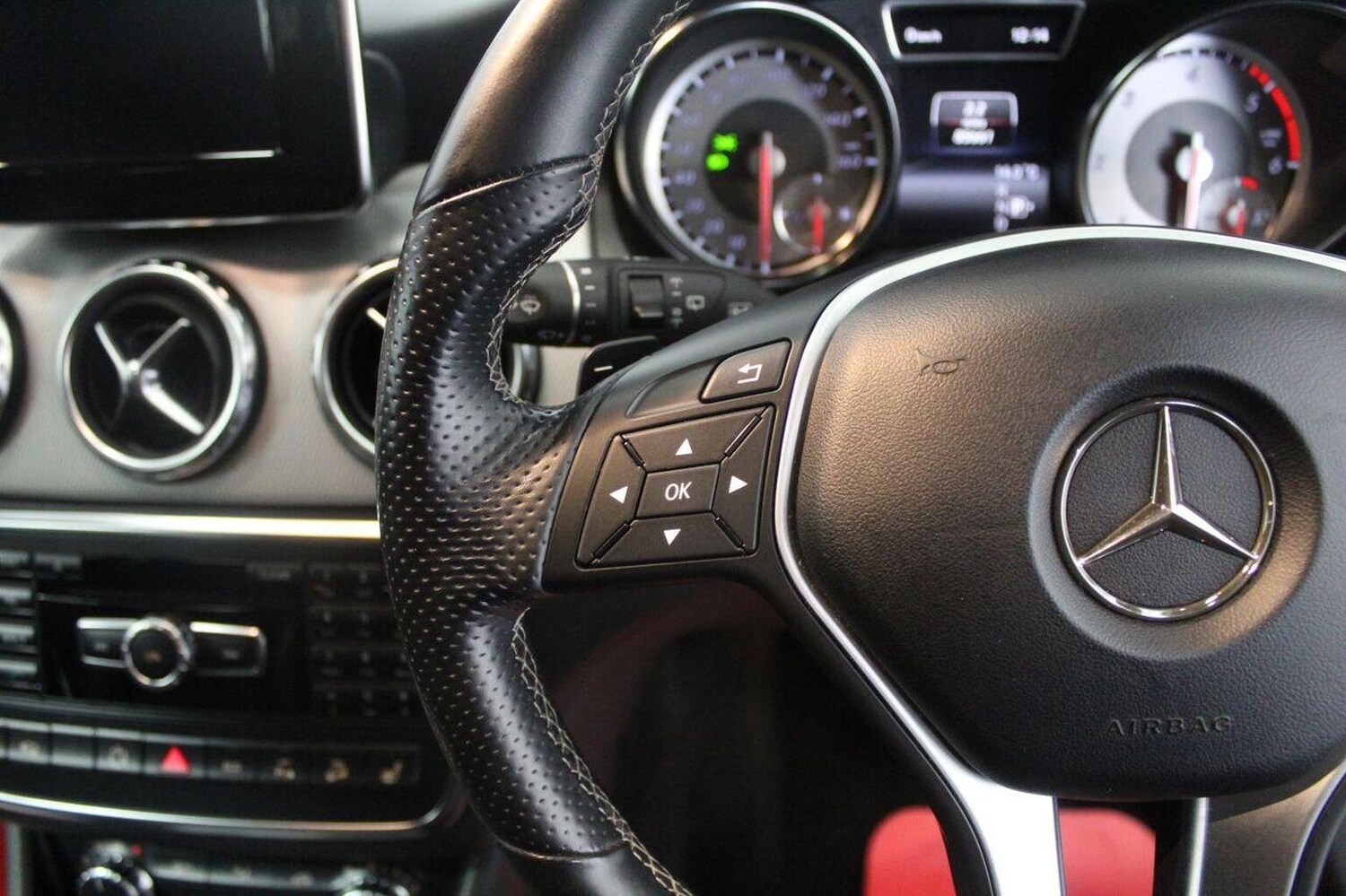 Used Mercedes-Benz GLA 2014 for sale - 76836952: Photo 46