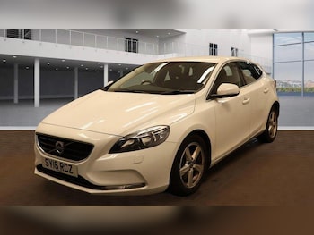 Used Volvo V40 2016 for sale - 76005603: Photo