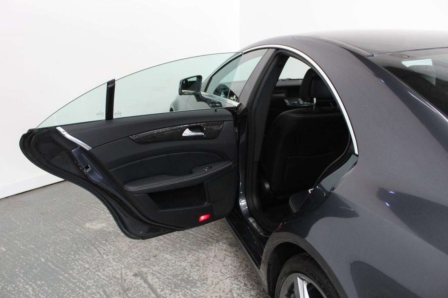 Used Mercedes-Benz CLS 2012 for sale - 76793869: Photo 29