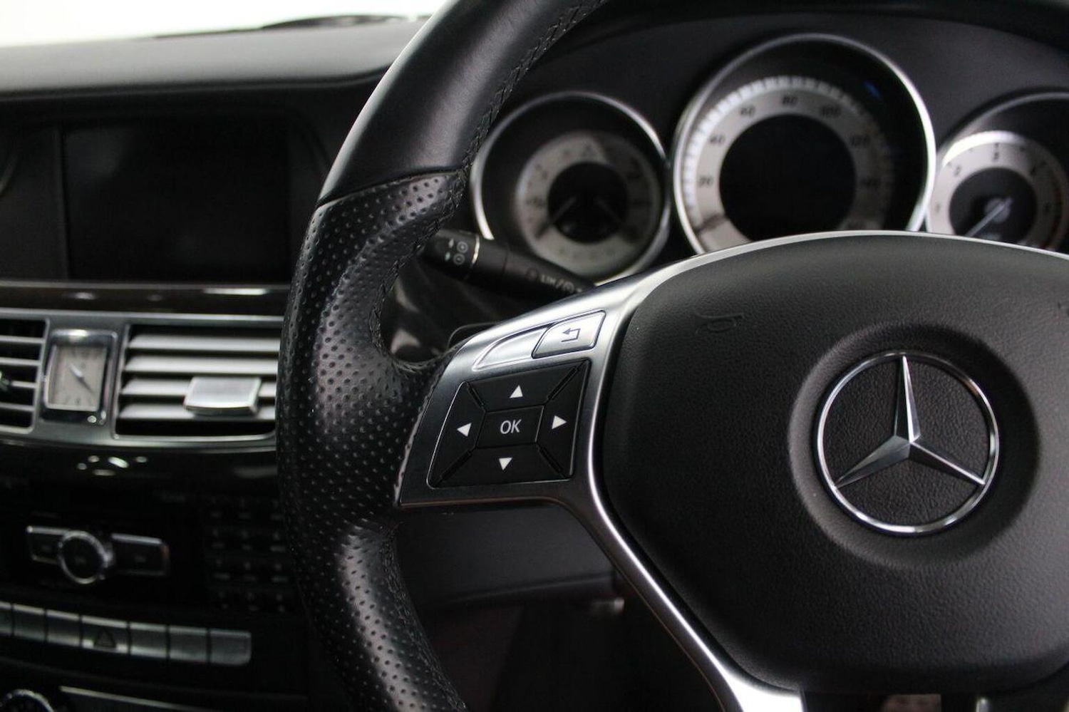 Used Mercedes-Benz CLS 2012 for sale - 76793869: Photo 45