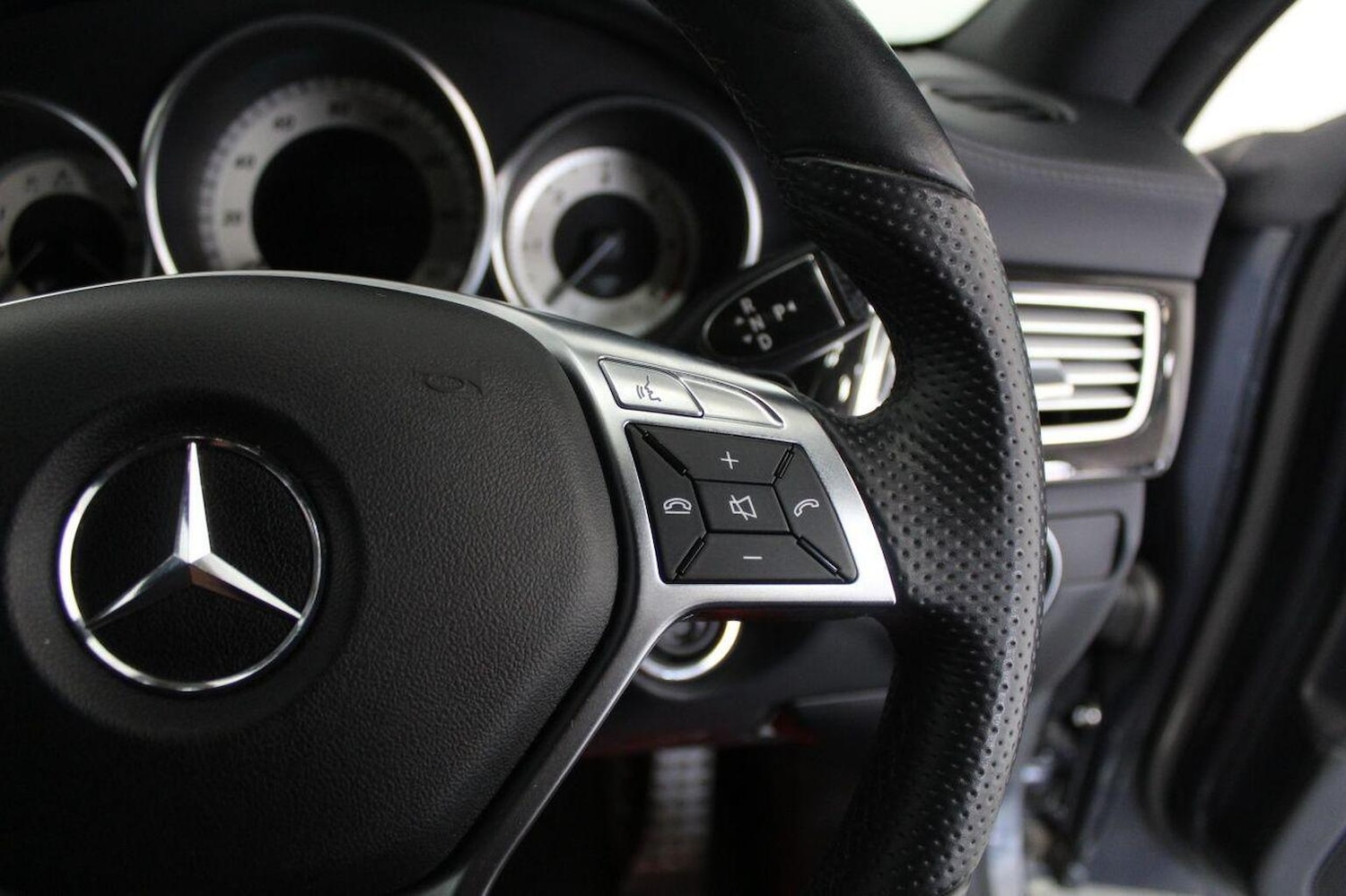 Used Mercedes-Benz CLS 2012 for sale - 76793869: Photo 46