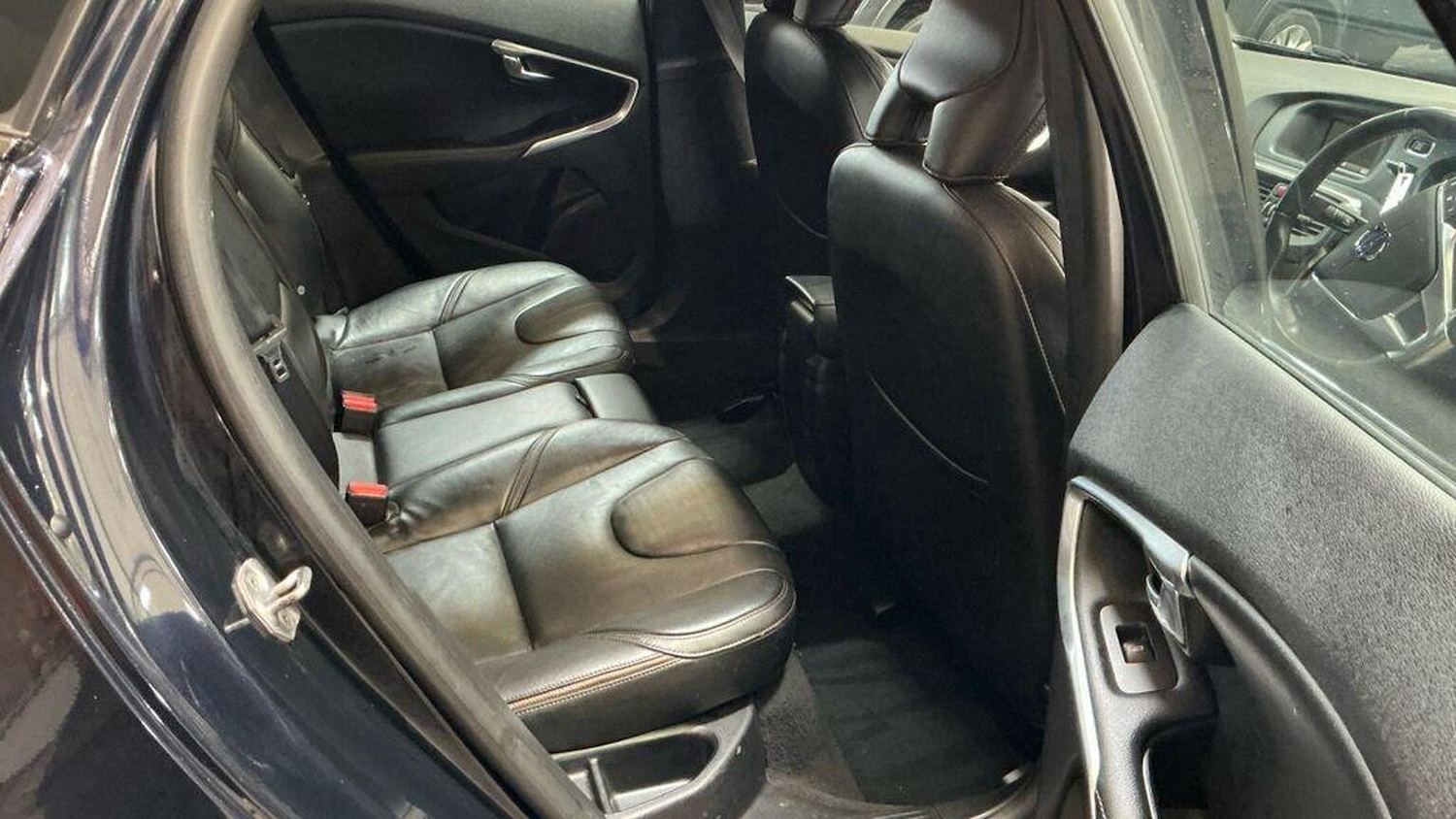 Used Volvo V40 Cross Country 2015 for sale - 77350126: Photo 12