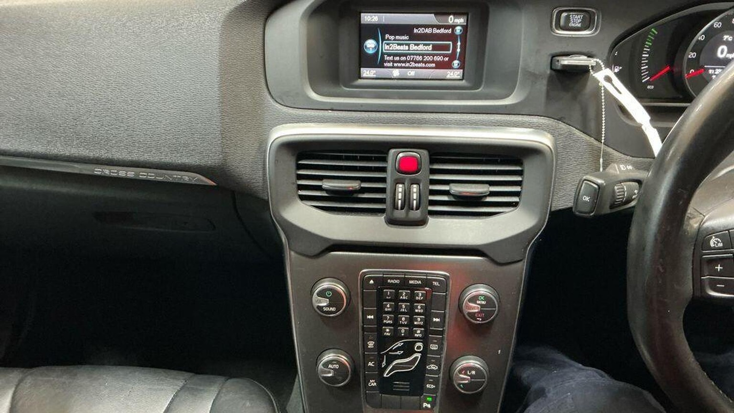 Used Volvo V40 Cross Country 2015 for sale - 77350126: Photo 17