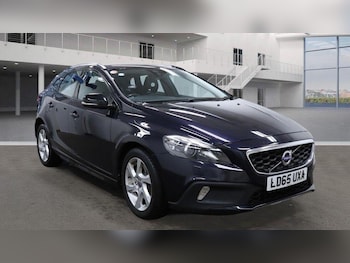 Used Volvo V40 Cross Country 2015 for sale - 77350126: Photo