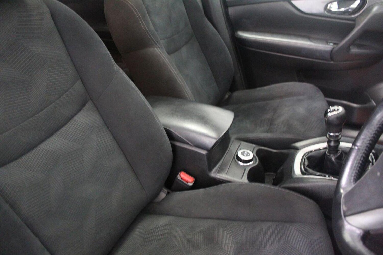 Used Nissan X-Trail 2017 for sale - 77643691: Photo 52