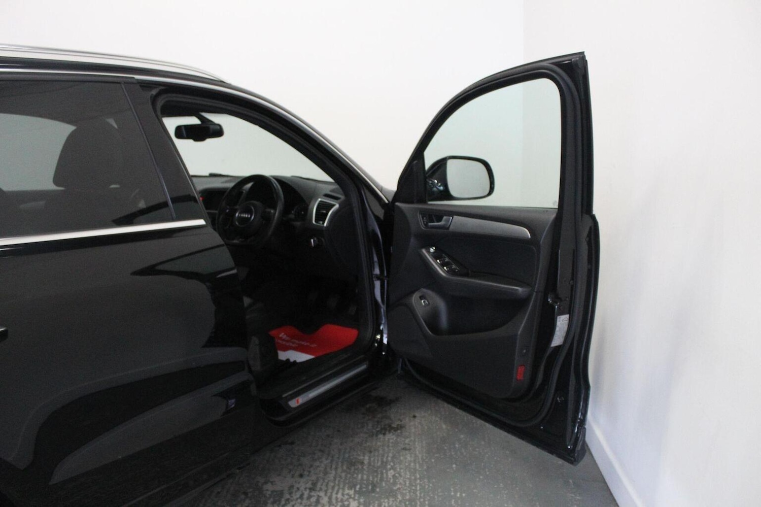 Used Audi Q5 2015 for sale - 77938195: Photo 26