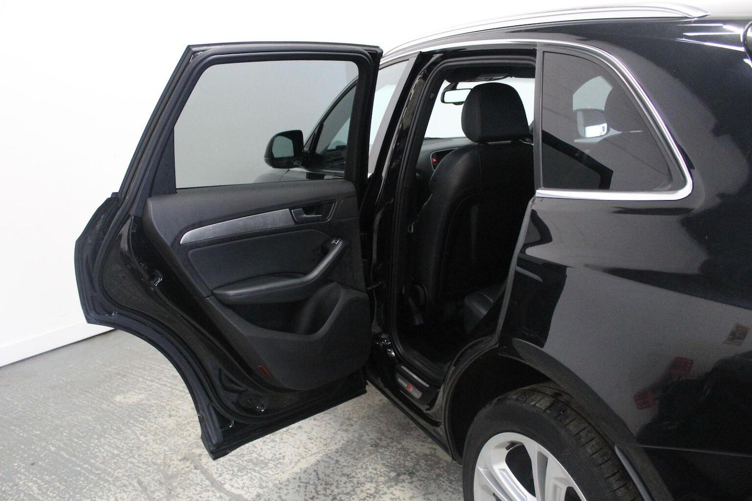 Used Audi Q5 2015 for sale - 77938195: Photo 29