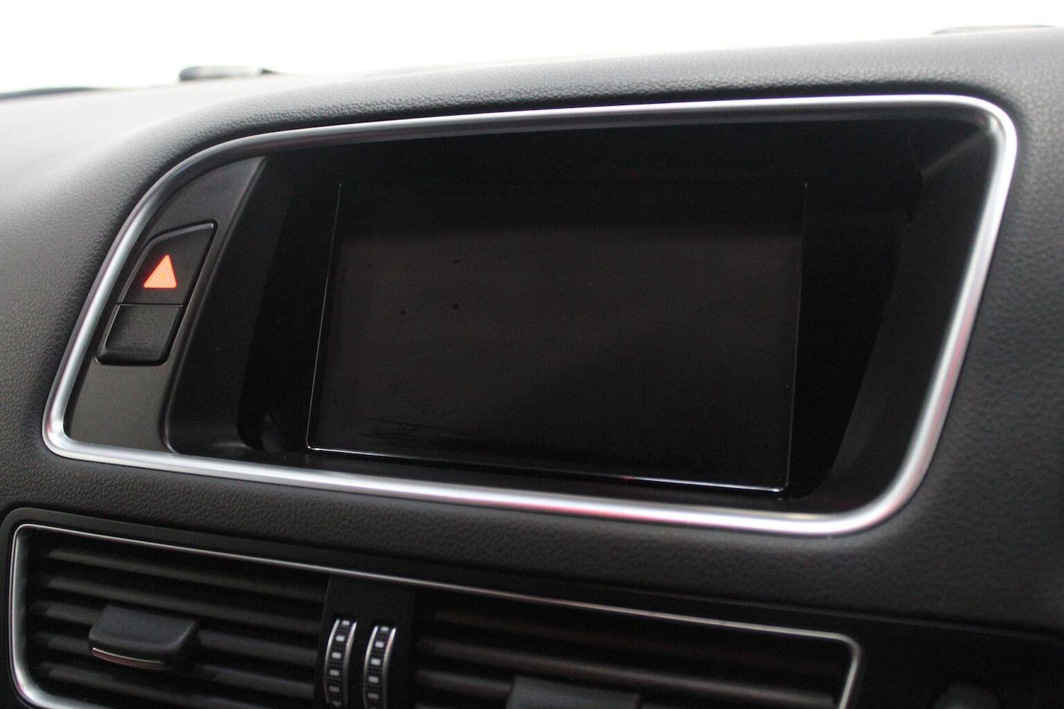 Used Audi Q5 2015 for sale - 77938195: Photo 41