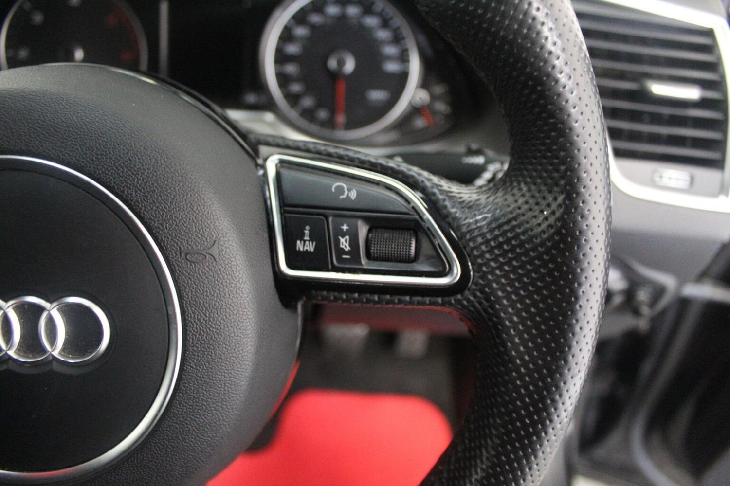 Used Audi Q5 2015 for sale - 77938195: Photo 47