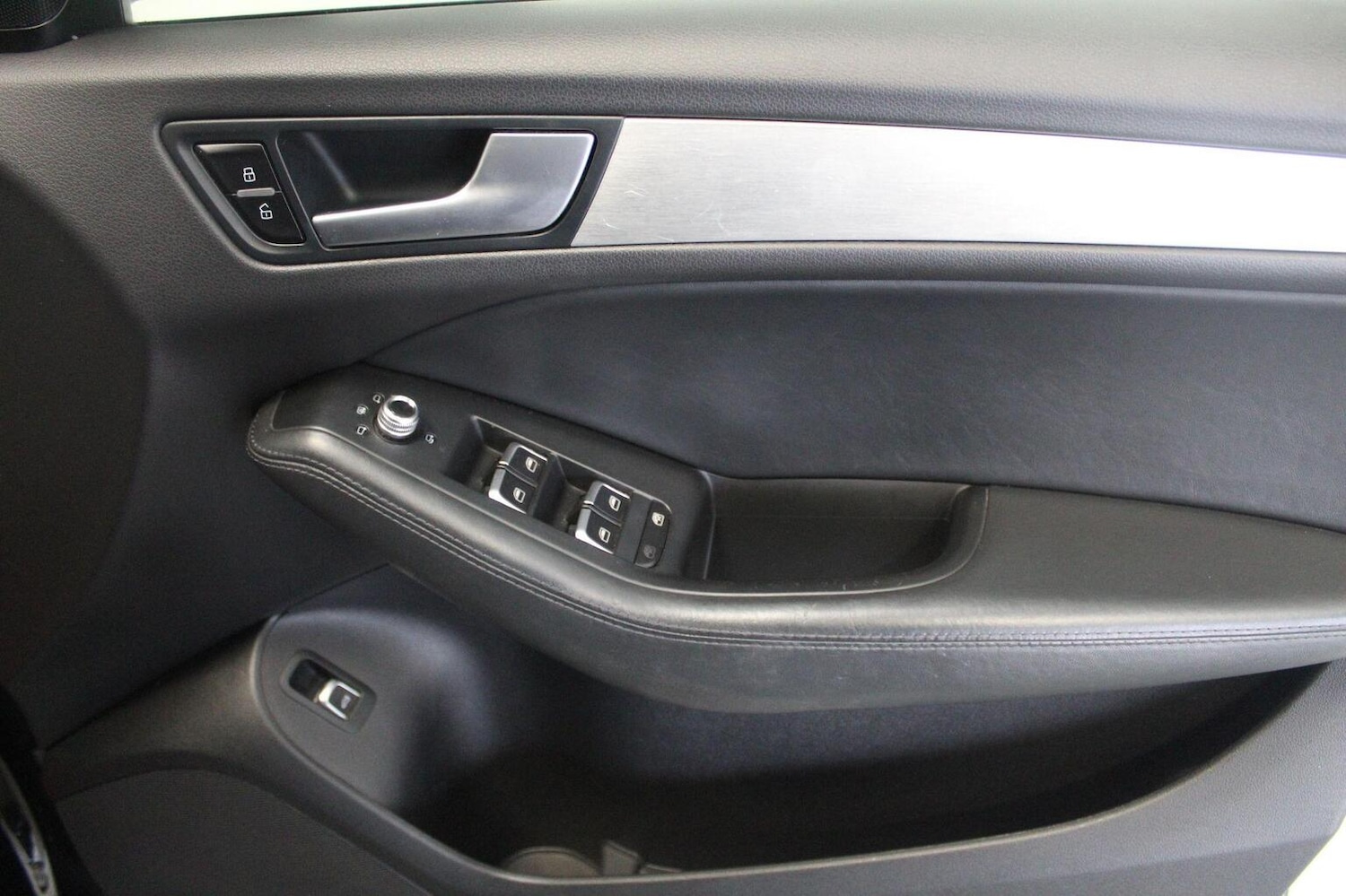 Used Audi Q5 2015 for sale - 77938195: Photo 49