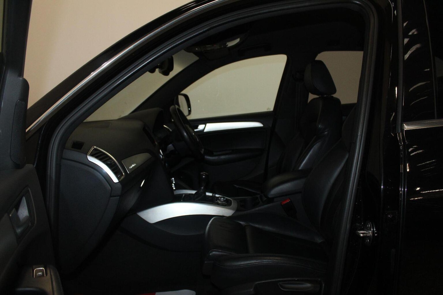 Used Audi Q5 2015 for sale - 77938195: Photo 51