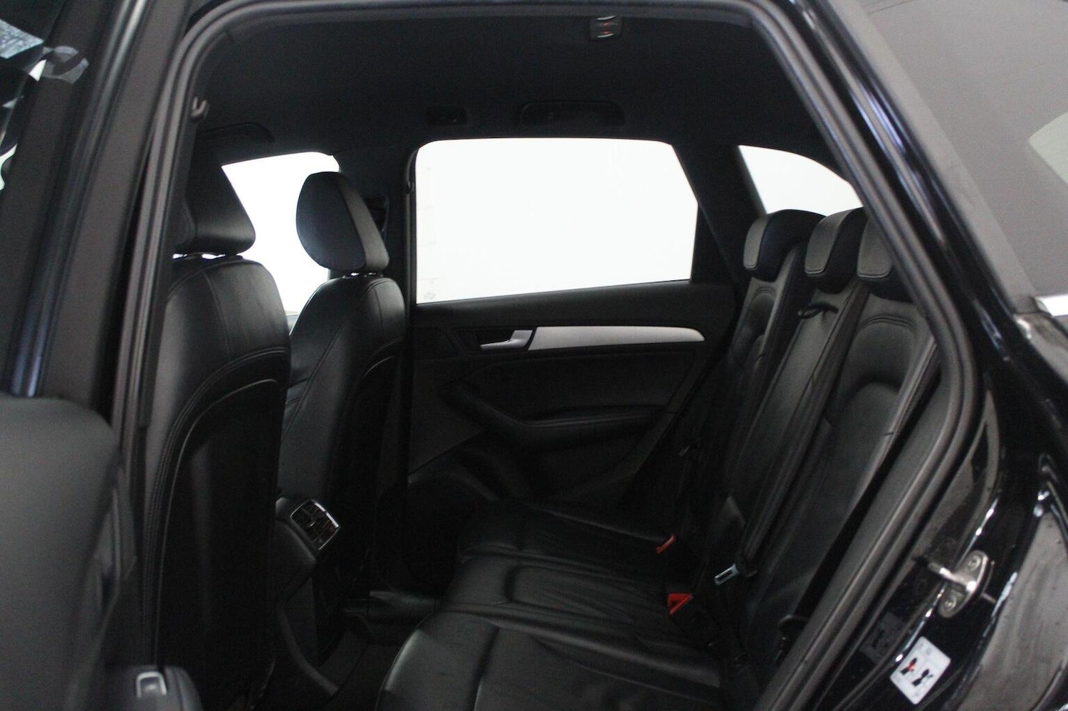 Used Audi Q5 2015 for sale - 77938195: Photo 53