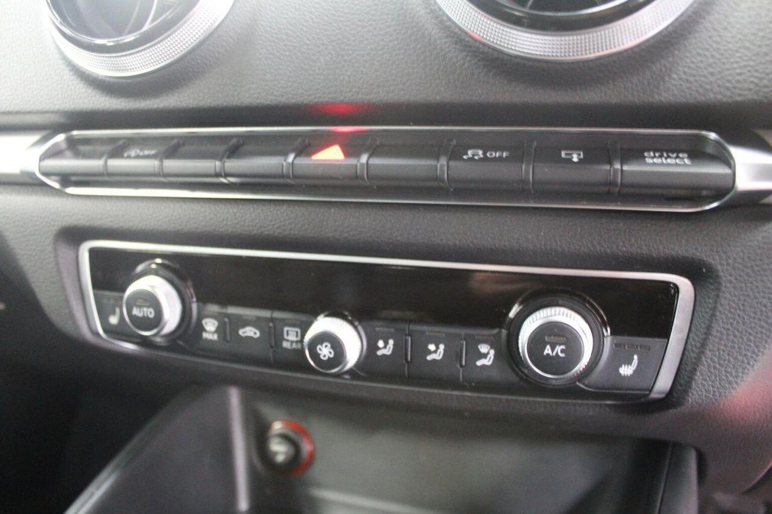 Used Audi A3 2014 for sale - 76380312: Photo 39