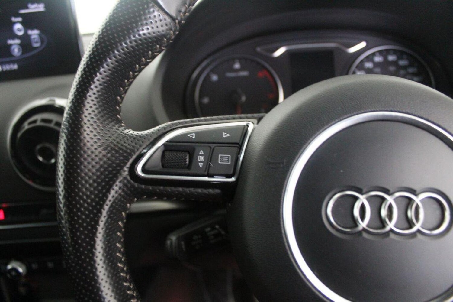 Used Audi A3 2014 for sale - 76380312: Photo 44