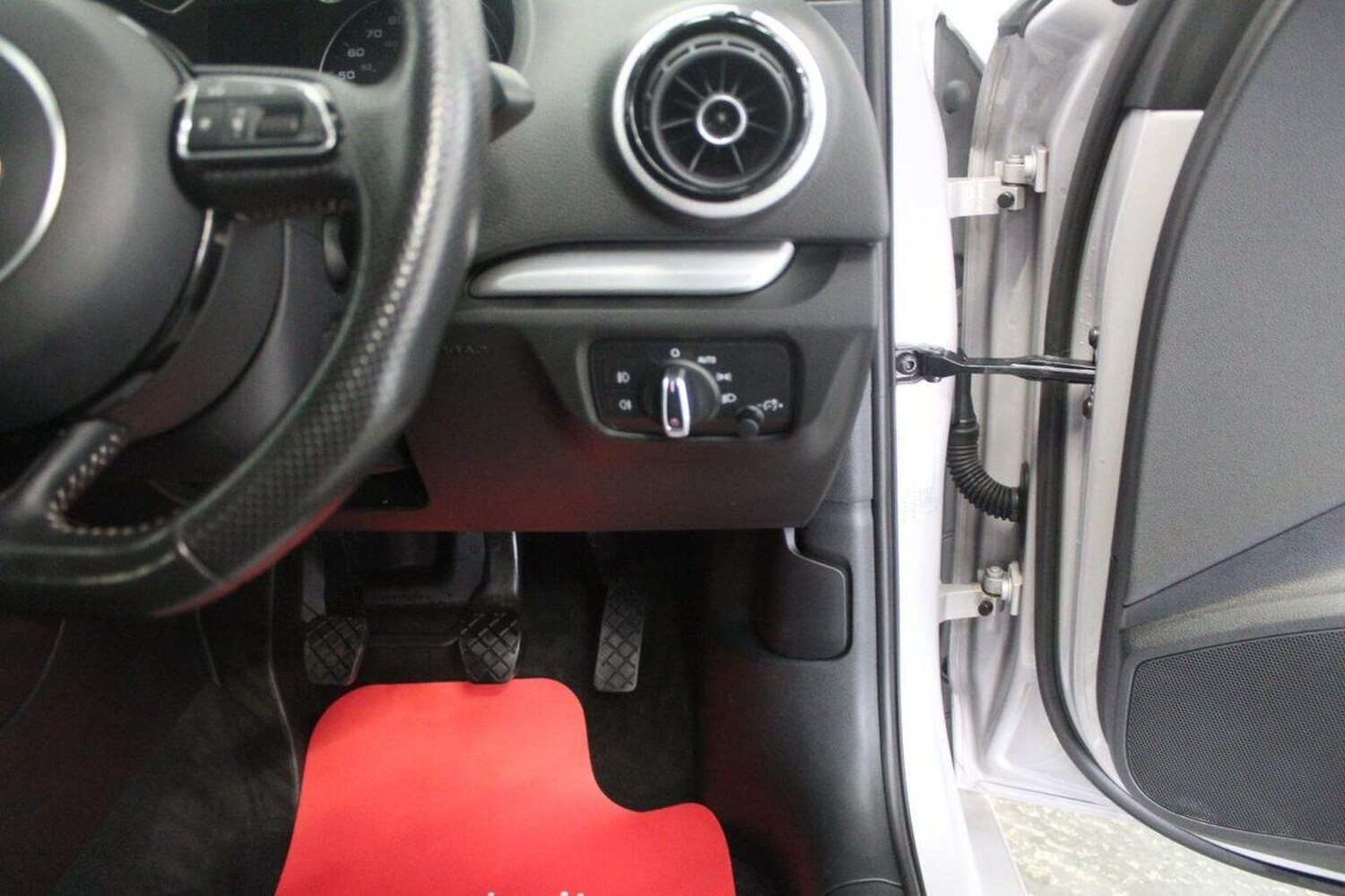 Used Audi A3 2014 for sale - 76380312: Photo 46