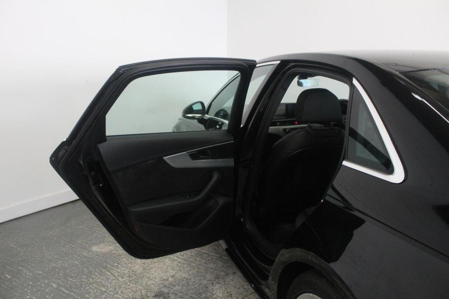 Used Audi A4 2016 for sale - 76956959: Photo 27