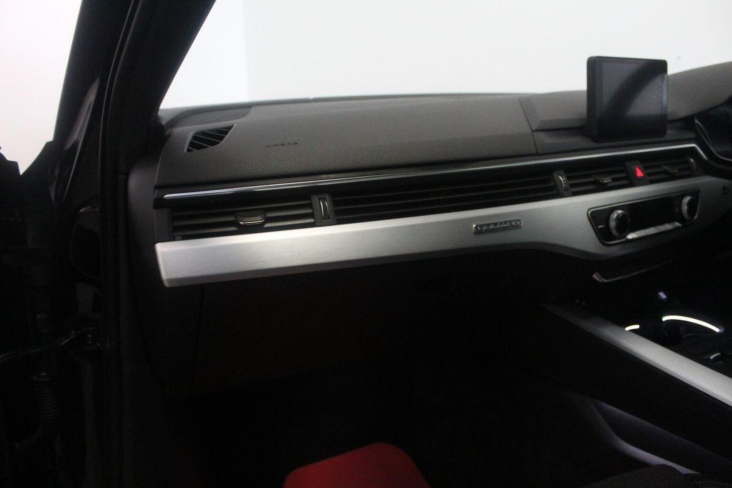 Used Audi A4 2016 for sale - 76956959: Photo 30