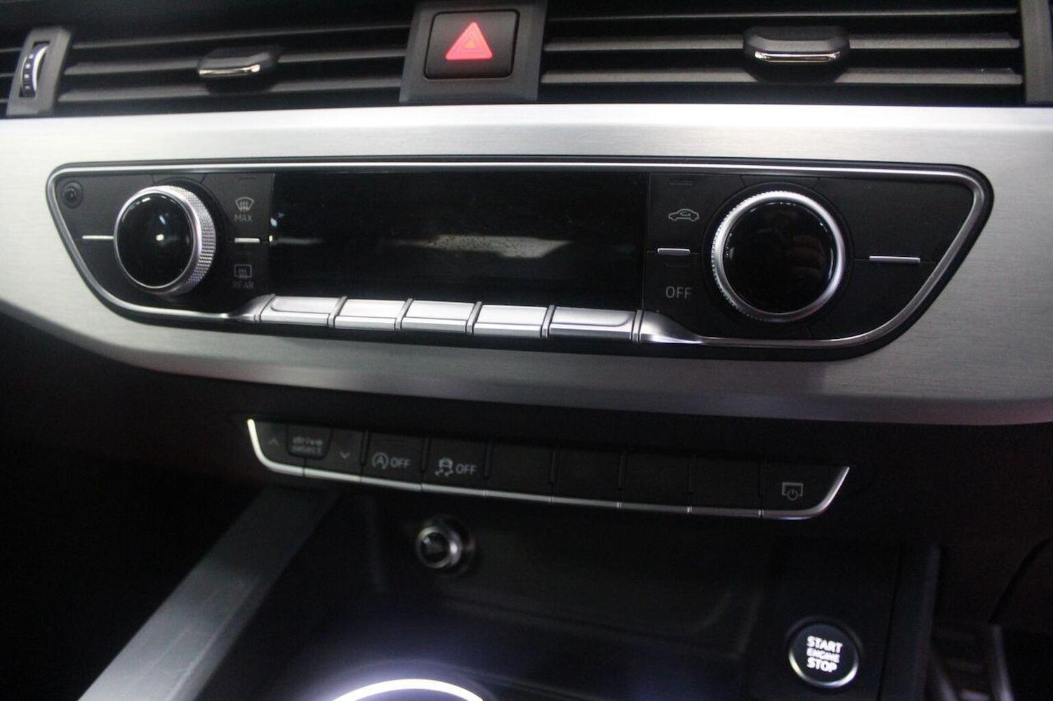 Used Audi A4 2016 for sale - 76956959: Photo 39