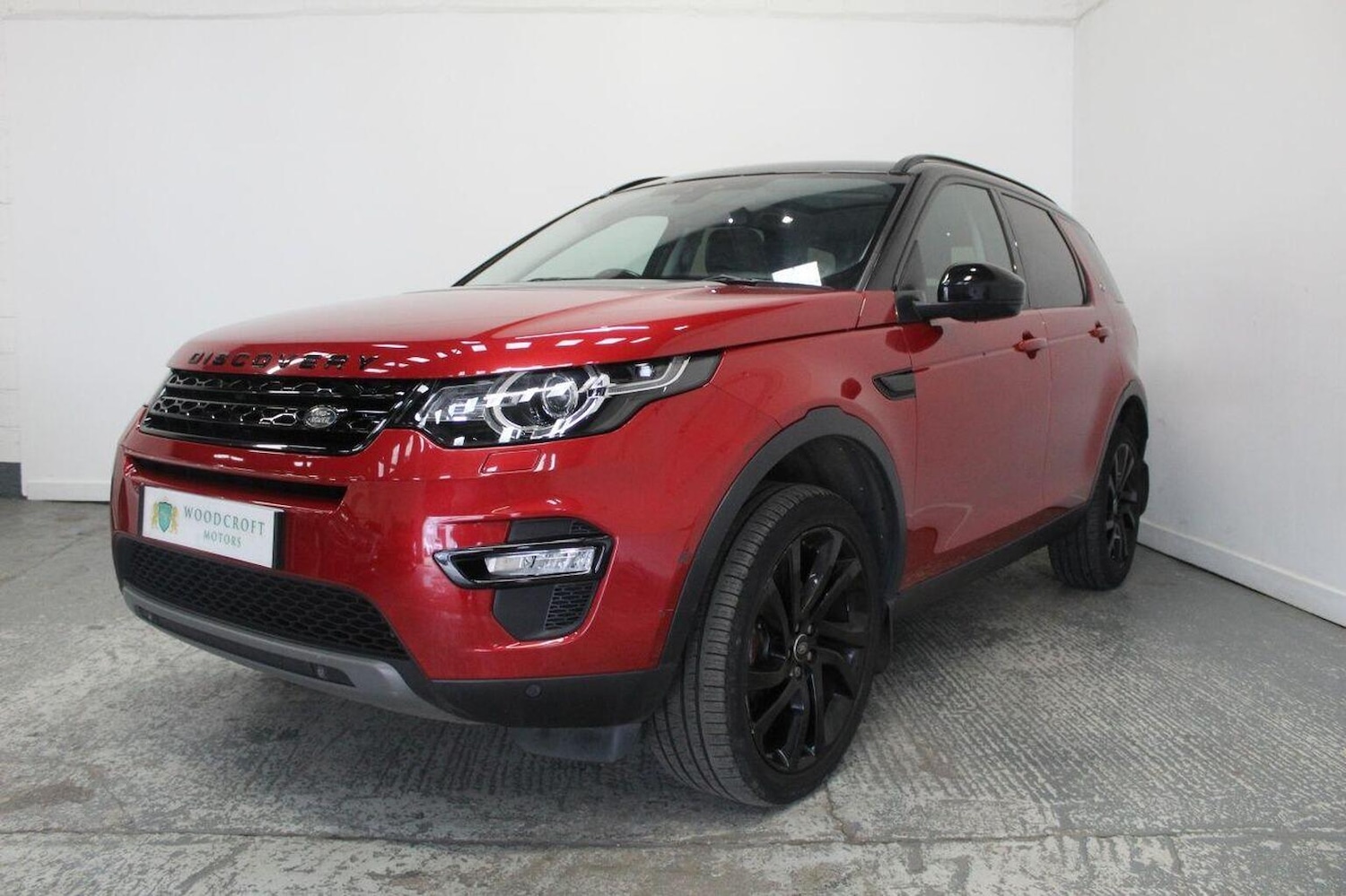 Used Land Rover Discovery Sport 2017 for sale - 77937836: Photo 2