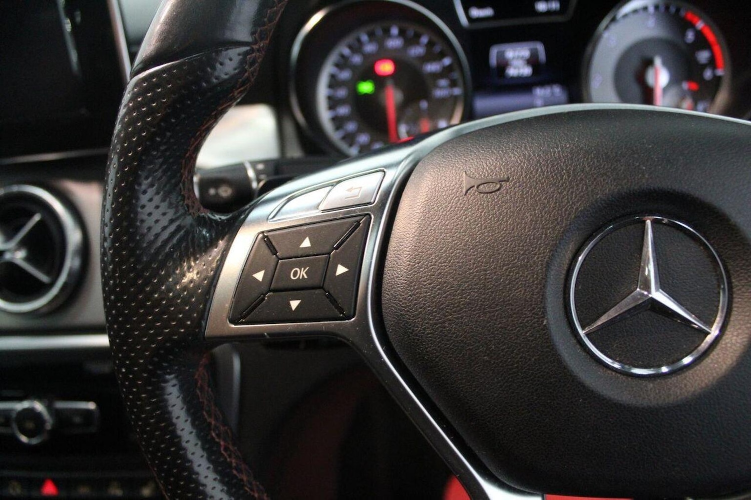 Used Mercedes-Benz CLA 2014 for sale - 76198287: Photo 47