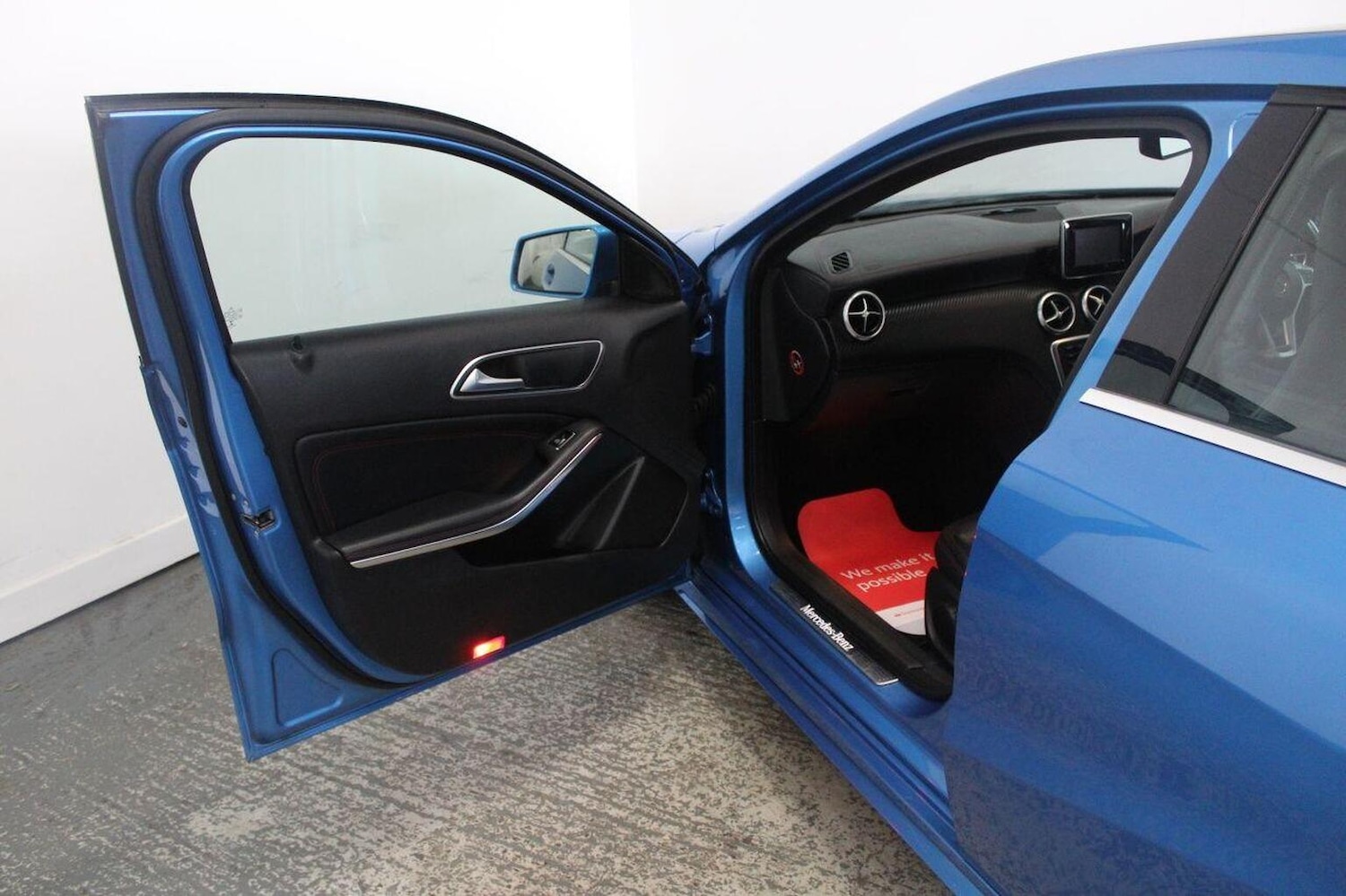 Used Mercedes-Benz A-Class 2013 for sale - 77937794: Photo 30