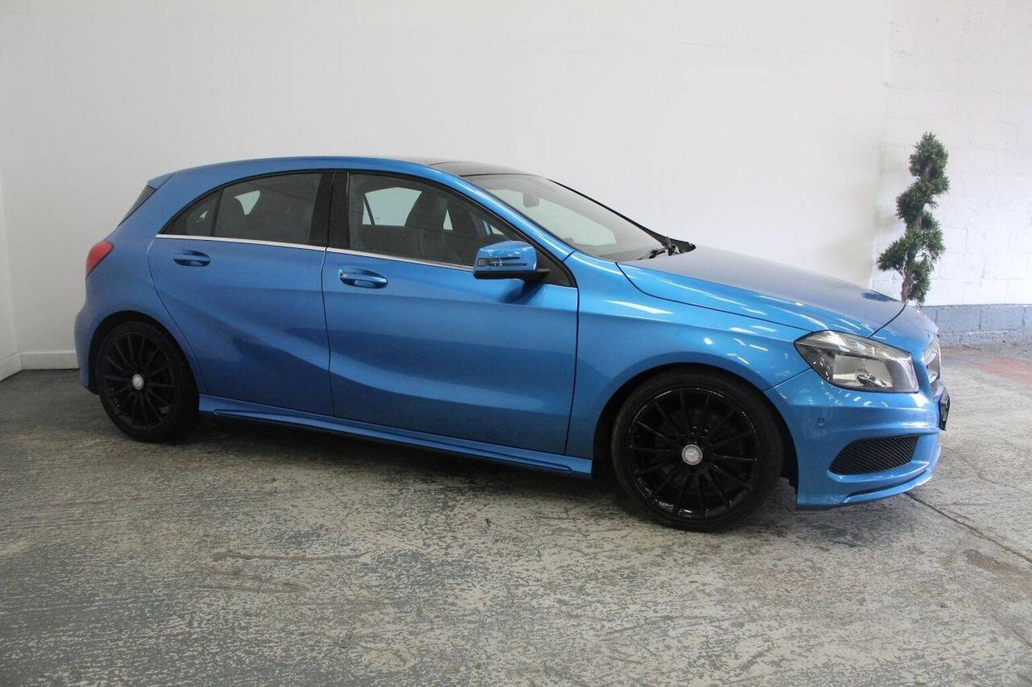 Used Mercedes-Benz A-Class 2013 for sale - 77937794: Photo 4