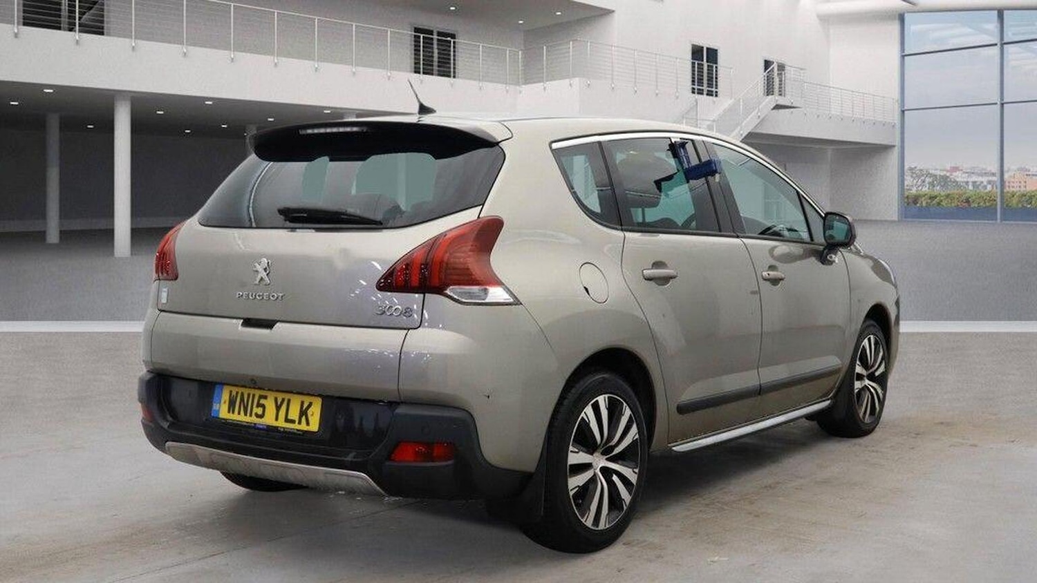 Used Peugeot 3008 2015 for sale - 76904706: Photo 5