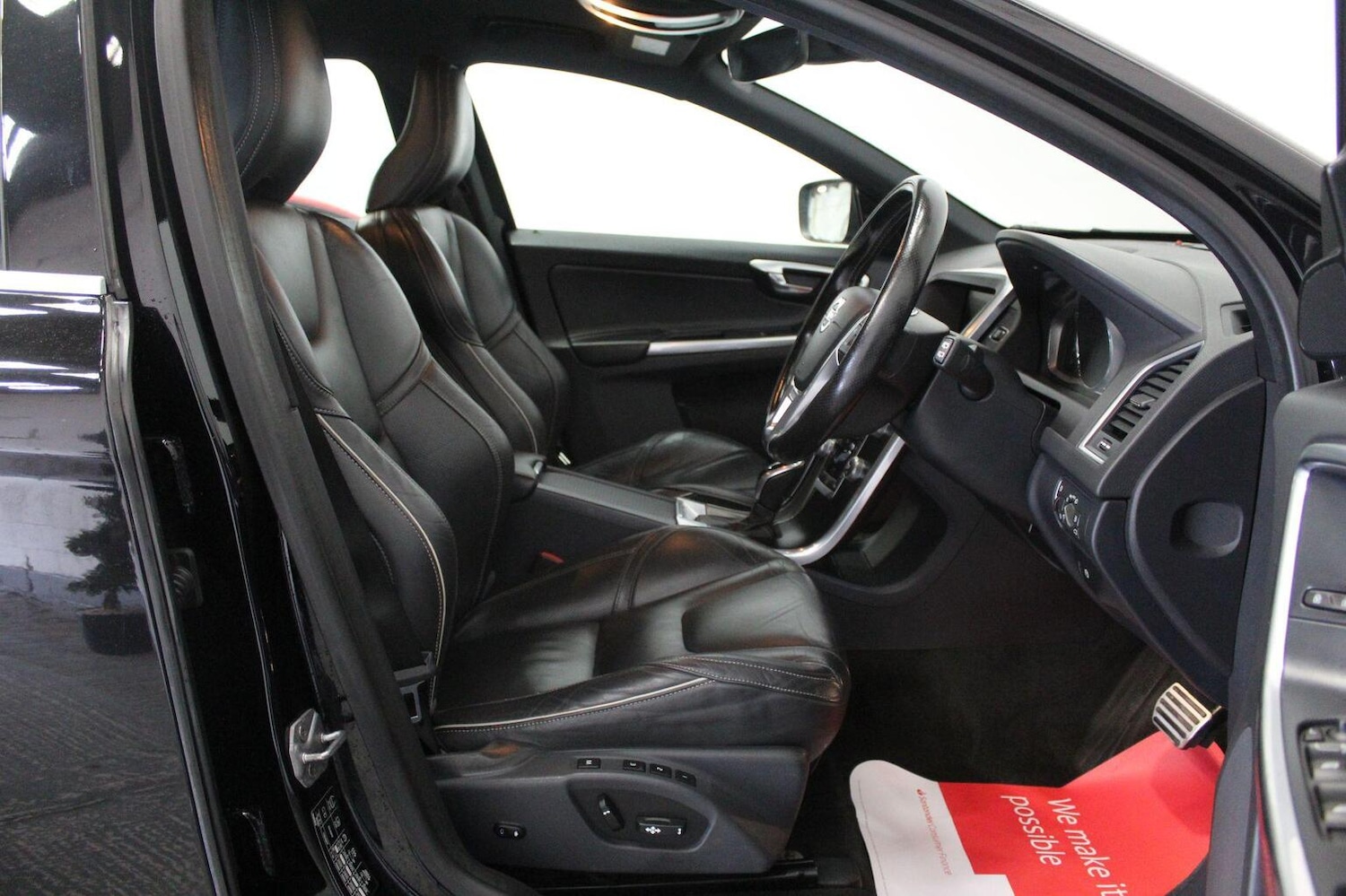 Used Volvo XC60 2015 for sale - 77314131: Photo 30